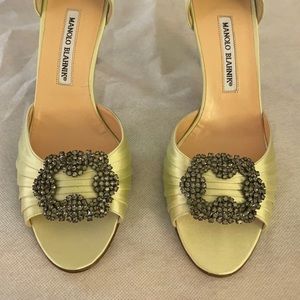 Manolo Blahnik - like new - Size 9.5.